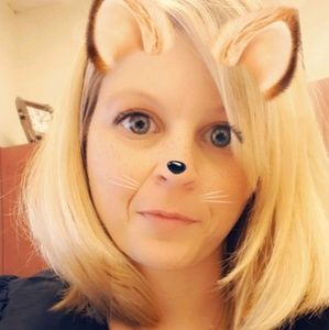 Meet your Posher, Rayna